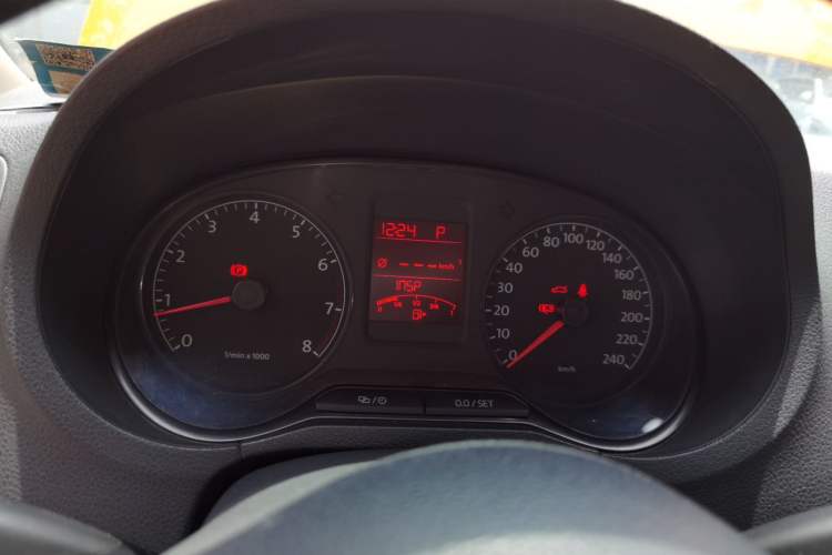 Used Volkswagen Polo 2012 1.6L Cross Polo Automatic Transmission Instrument Cluster