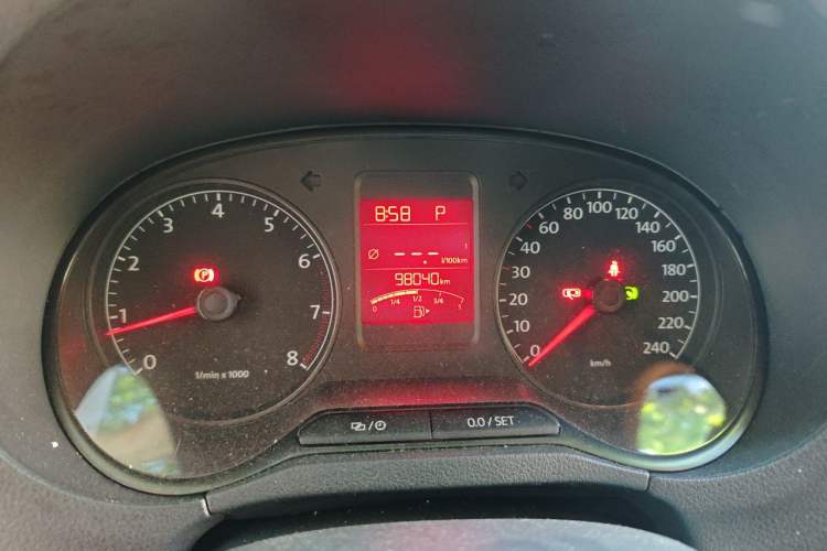 Used Volkswagen Polo 2012 1.6L Cross Polo Automatic Transmission Instrument Cluster