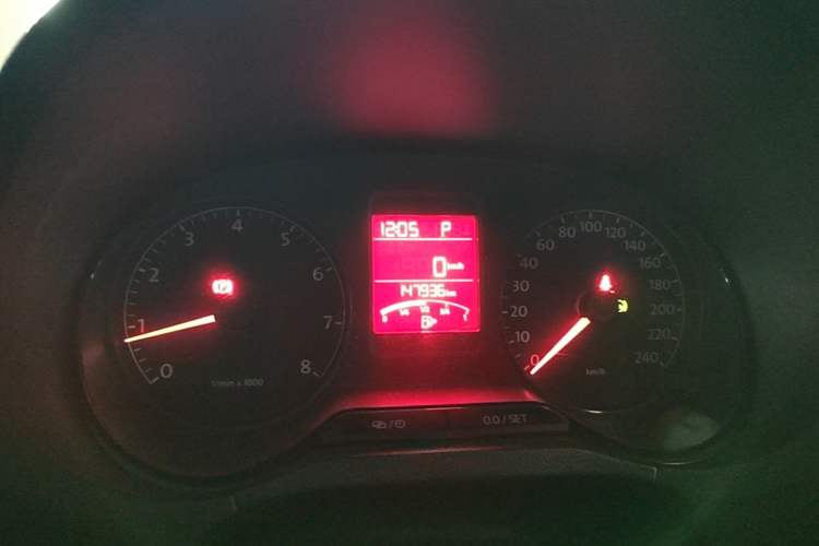 Used Volkswagen Polo 2012 1.6L Cross Polo Automatic Transmission Instrument Cluster