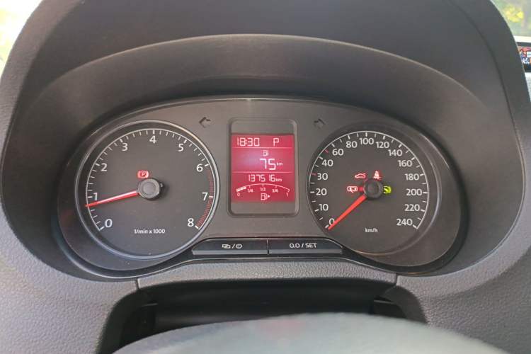 Used Volkswagen Polo 2012 1.6L Cross Polo Automatic Transmission Instrument Cluster