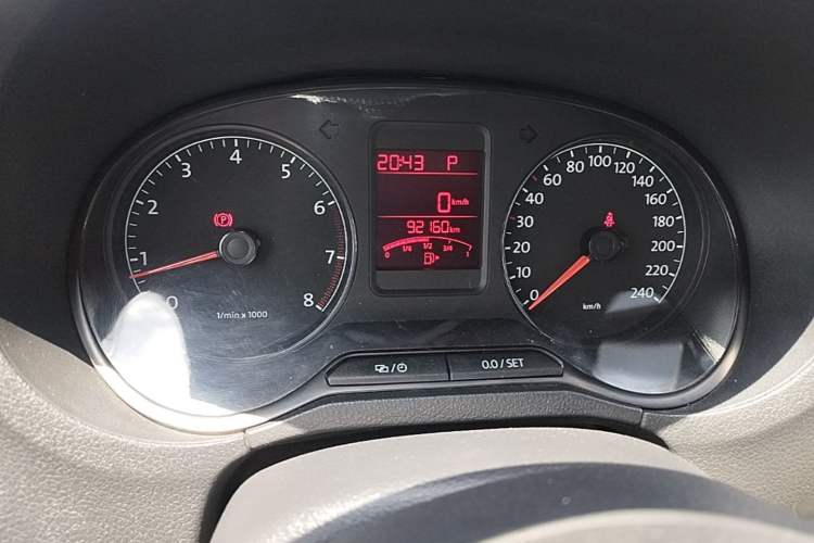 Used Volkswagen Polo 2012 1.6L Cross Polo Automatic Transmission Instrument Cluster