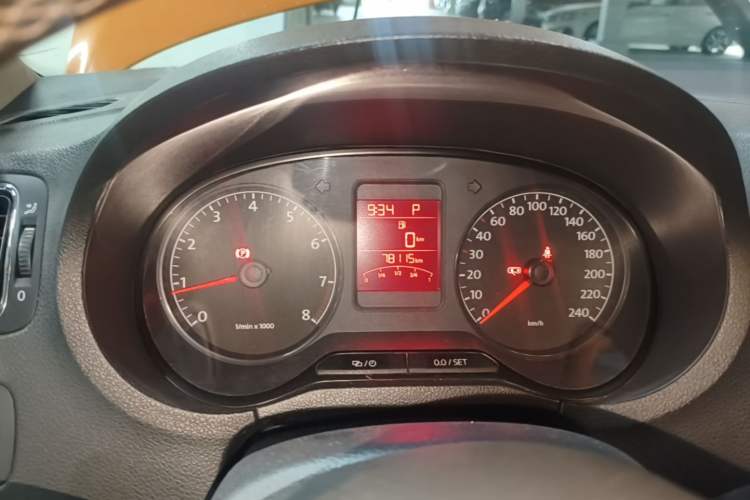 Used Volkswagen Polo 2012 1.6L Cross Polo Automatic Transmission Instrument Cluster