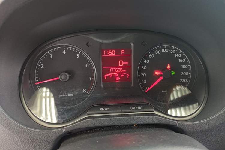 Used Volkswagen Polo 2012 1.6L Cross Polo Automatic Transmission Instrument Cluster