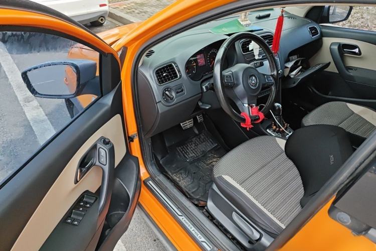 Used Volkswagen Polo 2012 1.6L Cross Polo Automatic Transmission Interior 3