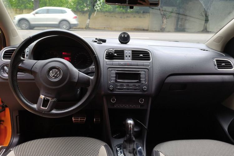 Used Volkswagen Polo 2012 1.6L Cross Polo Automatic Transmission Interior 3