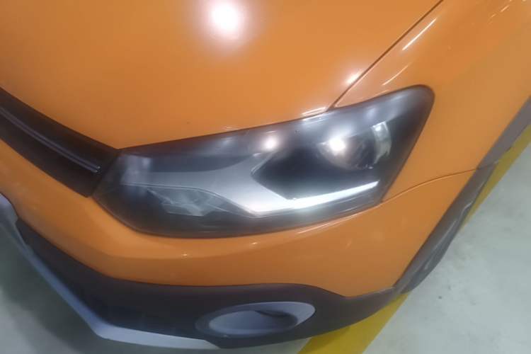 Used Volkswagen Polo 2012 1.6L Cross Polo Automatic Transmission Left Front Headlight