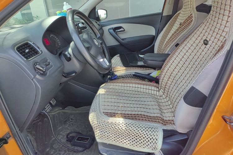 Used Volkswagen Polo 2012 1.6L Cross Polo Automatic Transmission Left Front Seat