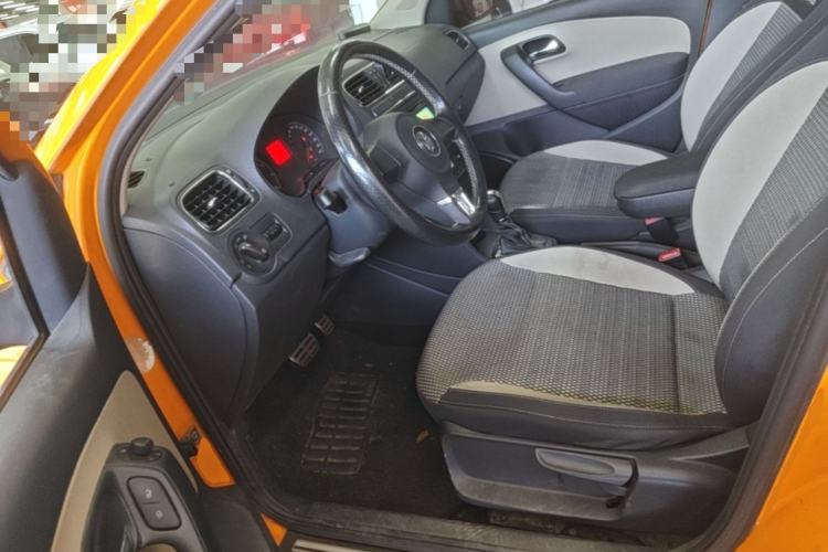 Used Volkswagen Polo 2012 1.6L Cross Polo Automatic Transmission Left Front Seat