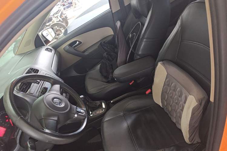 Used Volkswagen Polo 2012 1.6L Cross Polo Automatic Transmission Left Front Seat