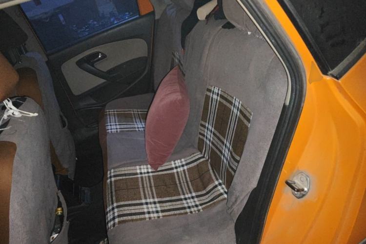 Used Volkswagen Polo 2012 1.6L Cross Polo MT Left Rear Seat