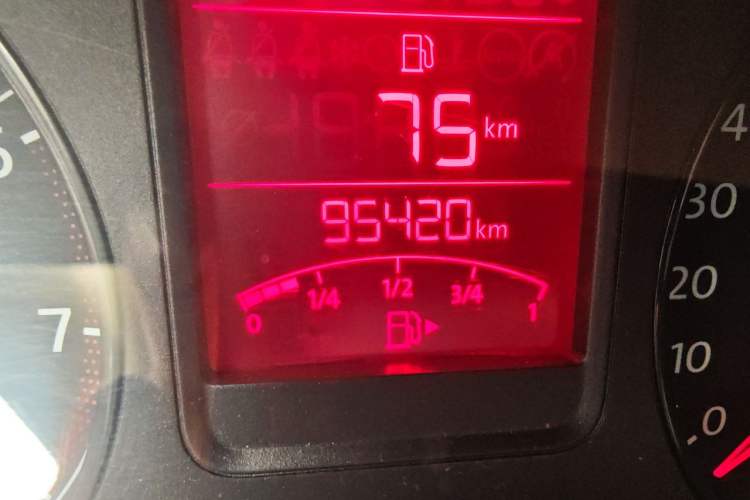 Used Volkswagen Polo 2012 1.6L Cross Polo MT Odometer Close Up