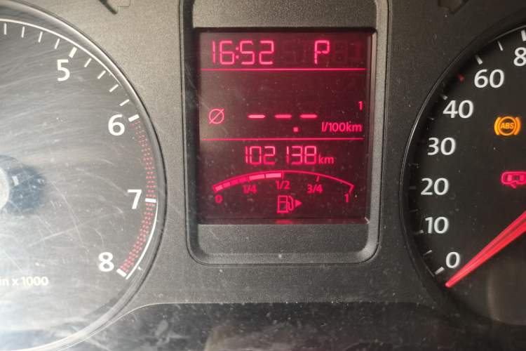 Used Volkswagen Polo 2012 1.6L Cross Polo Automatic Transmission Odometer Close Up