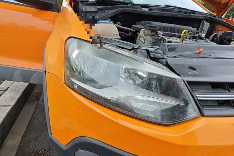 Used Volkswagen Polo 2012 1.6L Cross Polo Automatic Transmission Right Front Headlight