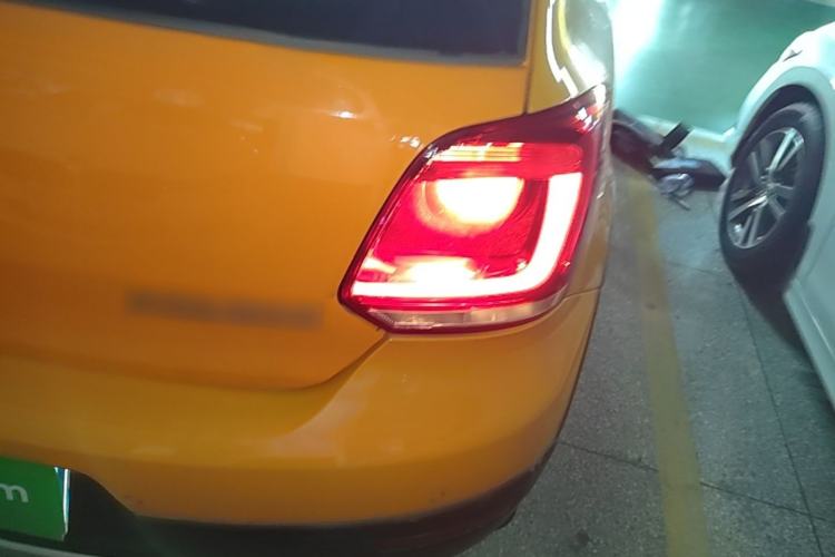 Used Volkswagen Polo 2012 1.6L Cross Polo Automatic Transmission Right Rear Taillight