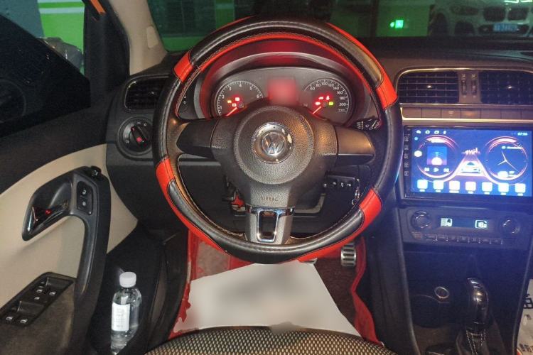 Used Volkswagen Polo 2012 1.6L Cross Polo Automatic Transmission Steering Wheel