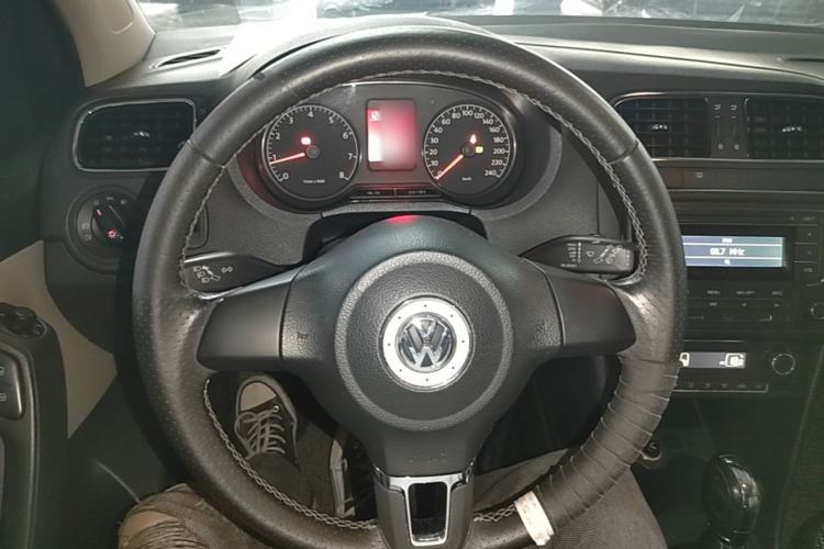 Used Volkswagen Polo 2012 1.6L Cross Polo Automatic Transmission Steering Wheel