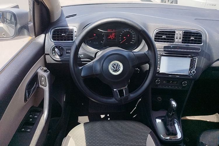 Used Volkswagen Polo 2012 1.6L Cross Polo Automatic Transmission Steering Wheel