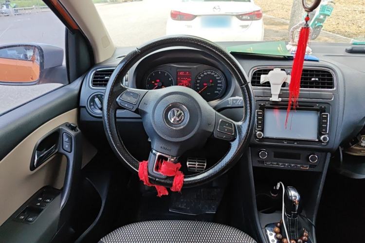 Used Volkswagen Polo 2012 1.6L Cross Polo Automatic Transmission Steering Wheel