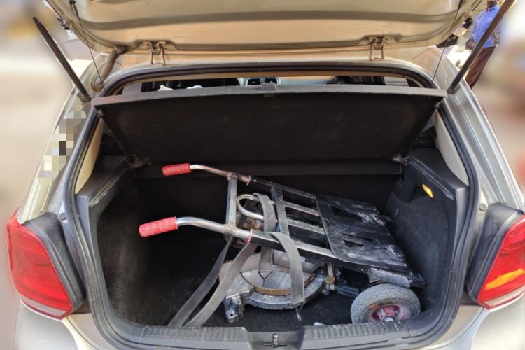 Used Volkswagen Polo 2012 1.6L Cross Polo MT Trunk