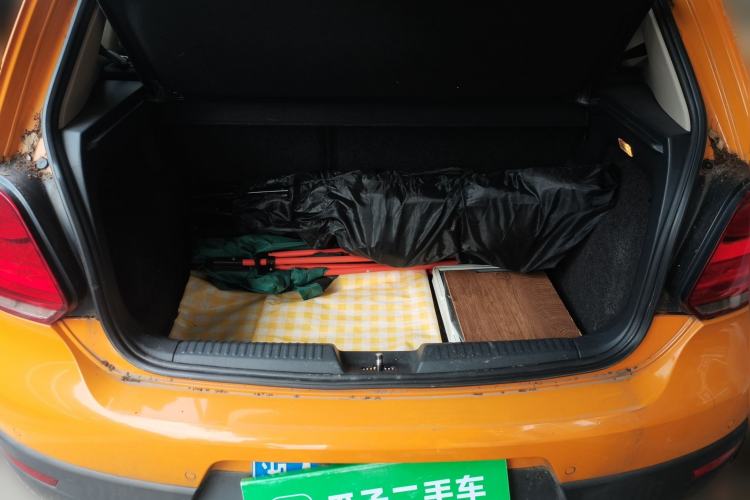 Used Volkswagen Polo 2012 1.6L Cross Polo Automatic Transmission Trunk