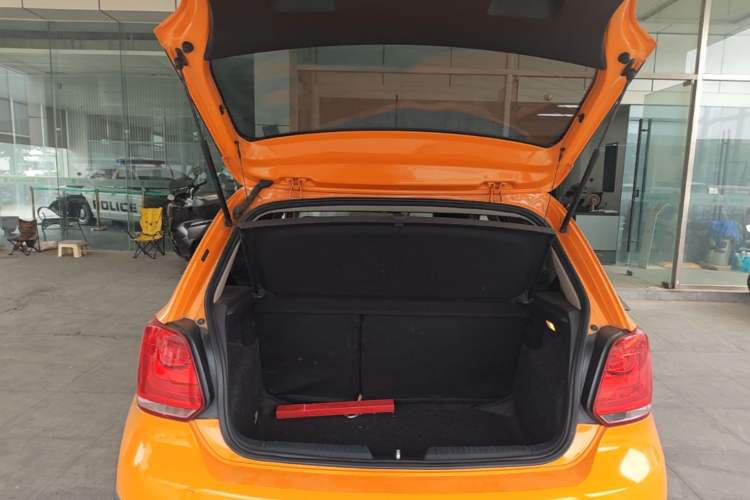 Used Volkswagen Polo 2012 1.6L Cross Polo Automatic Transmission Trunk