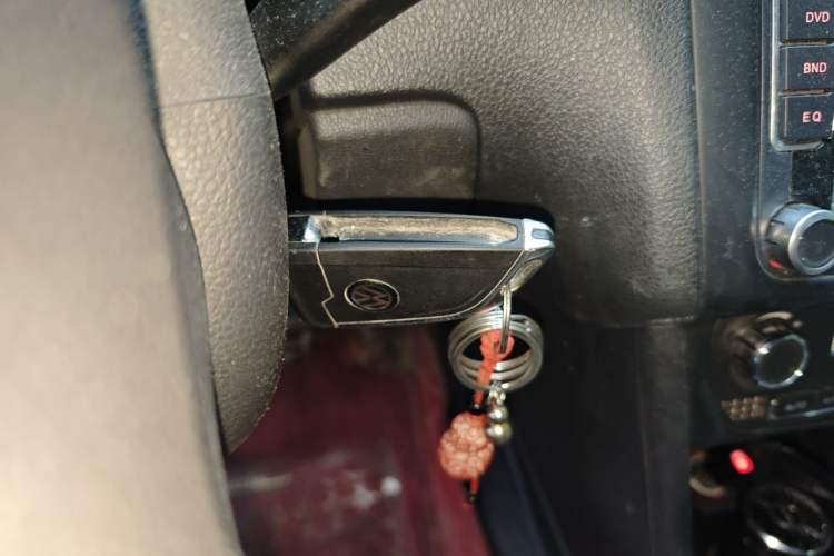 Used Volkswagen Polo 2012 1.6L Cross Polo Automatic Transmission Vehicle Key