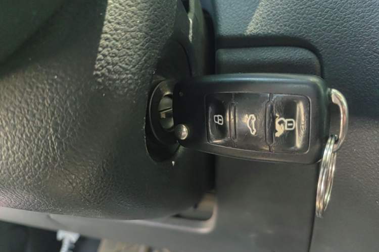 Used Volkswagen Polo 2012 1.6L Cross Polo Automatic Transmission Vehicle Key