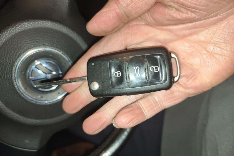 Used Volkswagen Polo 2012 1.6L Cross Polo MT Vehicle Key