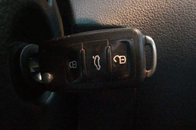 Used Volkswagen Polo 2012 1.6L Cross Polo Automatic Transmission Vehicle Key