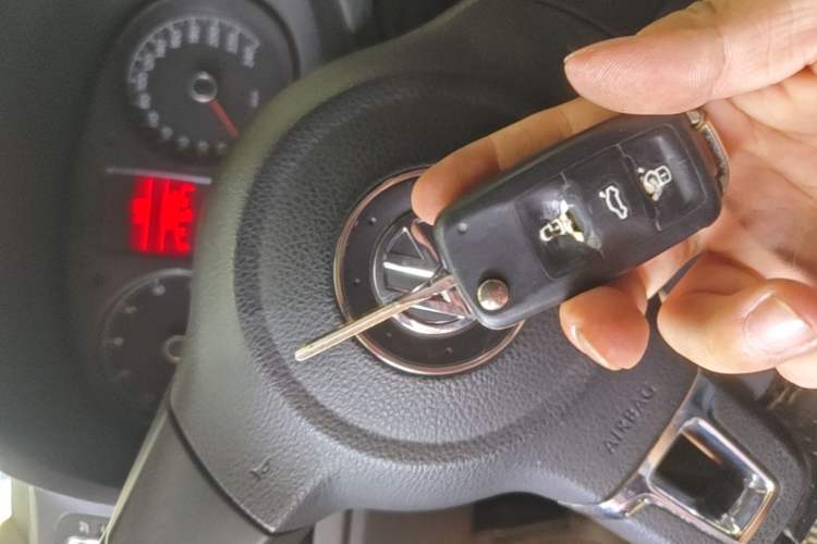 Used Volkswagen Polo 2012 1.6L Cross Polo Automatic Transmission Vehicle Key
