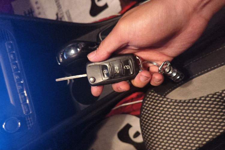 Used Volkswagen Polo 2012 1.6L Cross Polo Automatic Transmission Vehicle Key