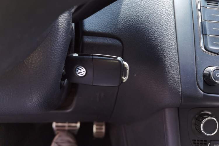 Used Volkswagen Polo 2012 1.6L Cross Polo Automatic Transmission Vehicle Key