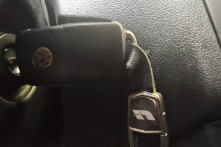 Used Volkswagen Polo 2012 1.6L Cross Polo Automatic Transmission Vehicle Key
