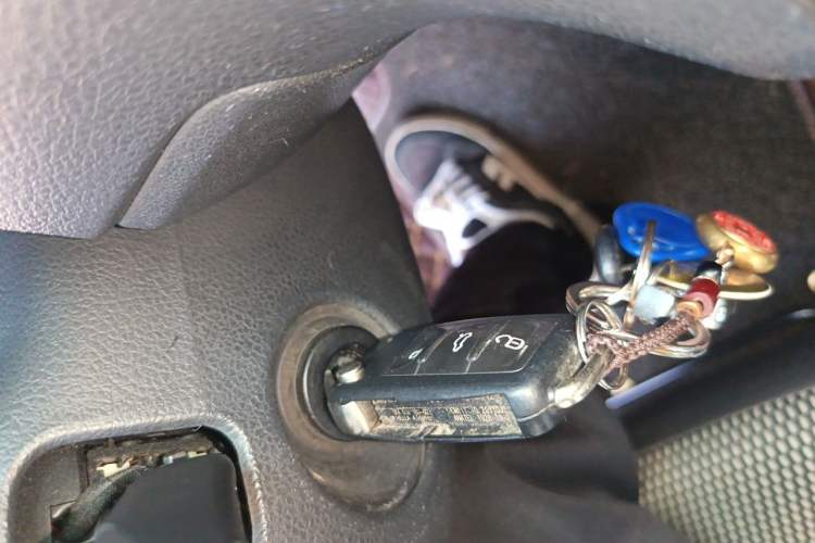 Used Volkswagen Polo 2012 1.6L Cross Polo Automatic Transmission Vehicle Key