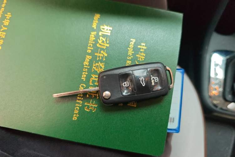 Used Volkswagen Polo 2012 1.6L Cross Polo Automatic Transmission Vehicle Key