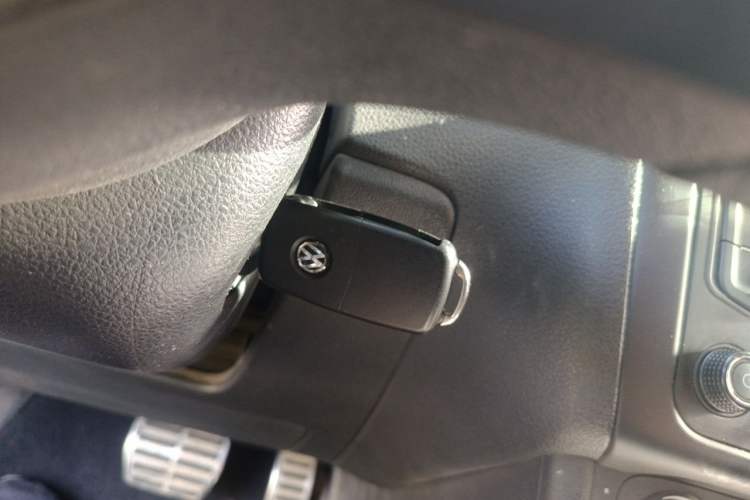 Used Volkswagen Polo 2012 1.6L Cross Polo Automatic Transmission Vehicle Key