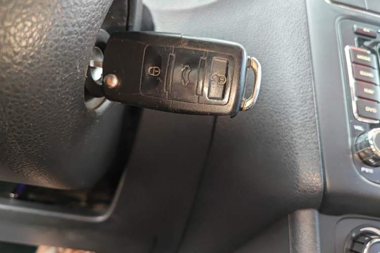 Used Volkswagen Polo 2012 1.6L Cross Polo Automatic Transmission Vehicle Key