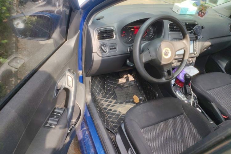 Used Volkswagen Polo 2013 1.6L Automatic Comfort Edition Driver Seat