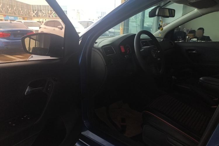 Used Volkswagen Polo 2013 1.4L Manual Comfort Edition Driver Seat