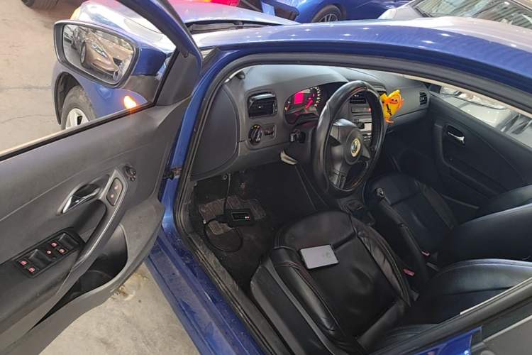 Used Volkswagen Polo 2013 1.4L Manual Fashion Edition Driver Seat