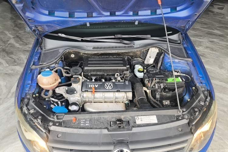 Used Volkswagen Polo 2013 1.4L Manual Comfort Edition Engine Bay