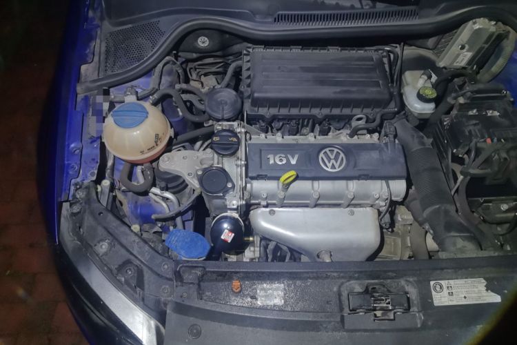 Used Volkswagen Polo 2013 1.6L Automatic Comfort Edition Engine Bay Right