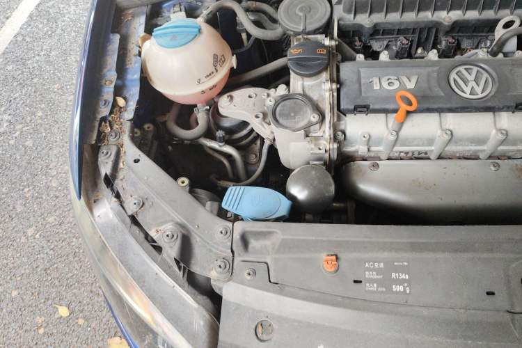Used Volkswagen Polo 2013 1.4L Automatic Comfort Edition Engine Bay Right