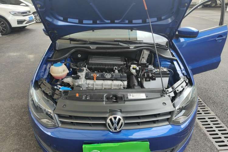 Used Volkswagen Polo 2013 1.4L Manual Fashion Edition Engine Bay