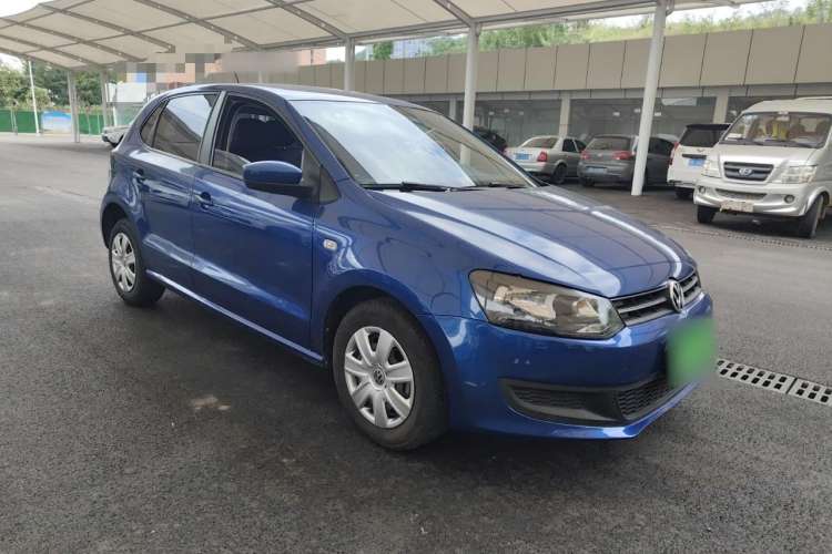 Used Volkswagen Polo 2013 1.4L Manual Fashion Edition Front Right 45 Deg