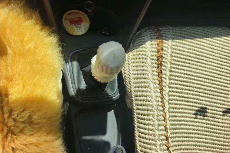 Used Volkswagen Polo 2013 1.4L Manual Fashion Edition Gear Lever
