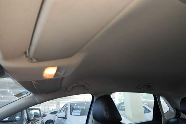 Used Volkswagen Polo 2013 1.4L Manual Fashion Edition Headliner