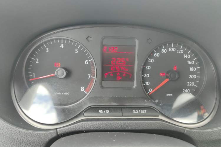 Used Volkswagen Polo 2013 1.4L Manual Fashion Edition Odometer Close Up