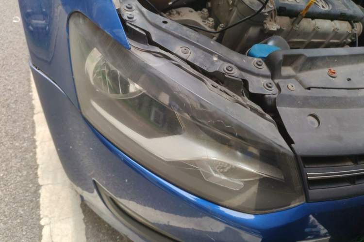 Used Volkswagen Polo 2013 1.6L Automatic Comfort Edition Right Front Headlight