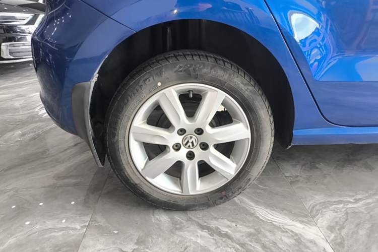 Used Volkswagen Polo 2013 1.4L Manual Comfort Edition Right Rear Wheel Hub